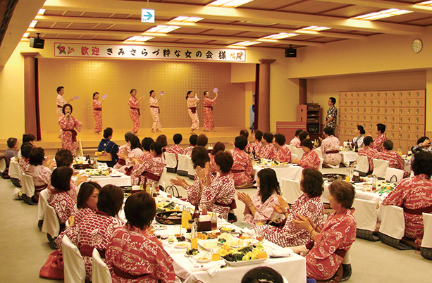 舞台付宴会場 花宴